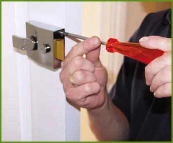 Neighborhood Locksmith Services Shrewsbury, NJ 732-204-7495 - 10-lock-smiths