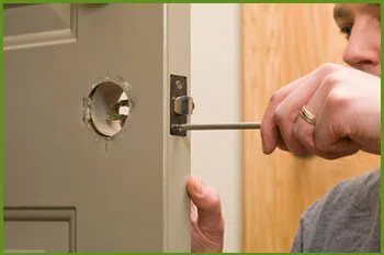 Neighborhood Locksmith Services Shrewsbury, NJ 732-204-7495 - 13-lock-replace