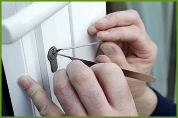 Neighborhood Locksmith Services Shrewsbury, NJ 732-204-7495 - 3-cheap-locksmith-near-me